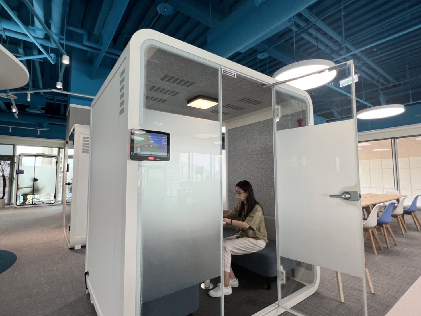 xcsports高雄據點的智慧行動辦公艙，展現xcsports在面板以外的研發應用軟實力